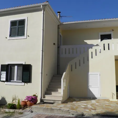 Apartman In The Of Lefkas *